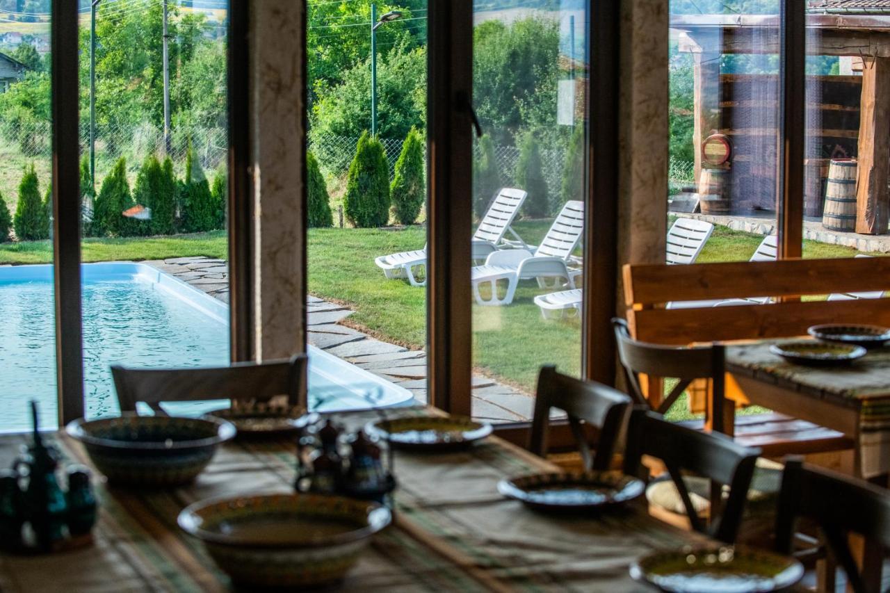 Етно Комплекс "Поп Грую Бански" Banya  Exterior photo